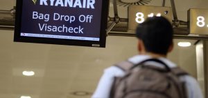 Polemiche contro la nuova policy per il bagaglio a mano di Ryanair 