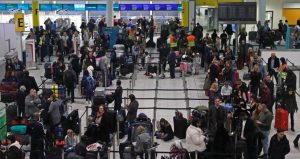 Aeroporto di London Gatwick chiuso piu’ volte a causa di droni 