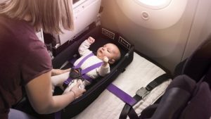 Air New Zeland and the comfy seat to fly with babies