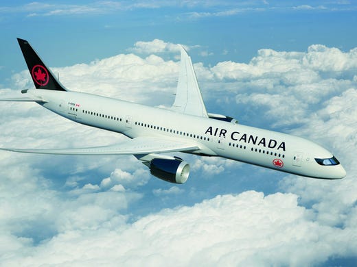 Se perdi la coincidenza dormi con uno sconosciuto: il caso di Air Canada