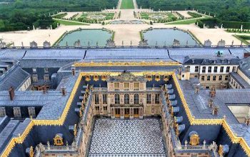 veduta aerea di tutta la reggia di Versailles