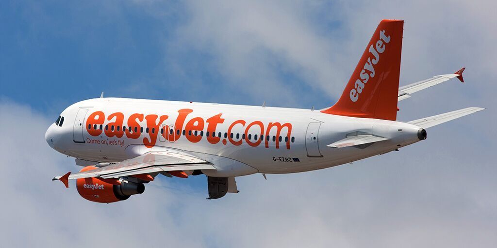 A passenger became the pilot and the hero of an Easyjet flight to Alicante
